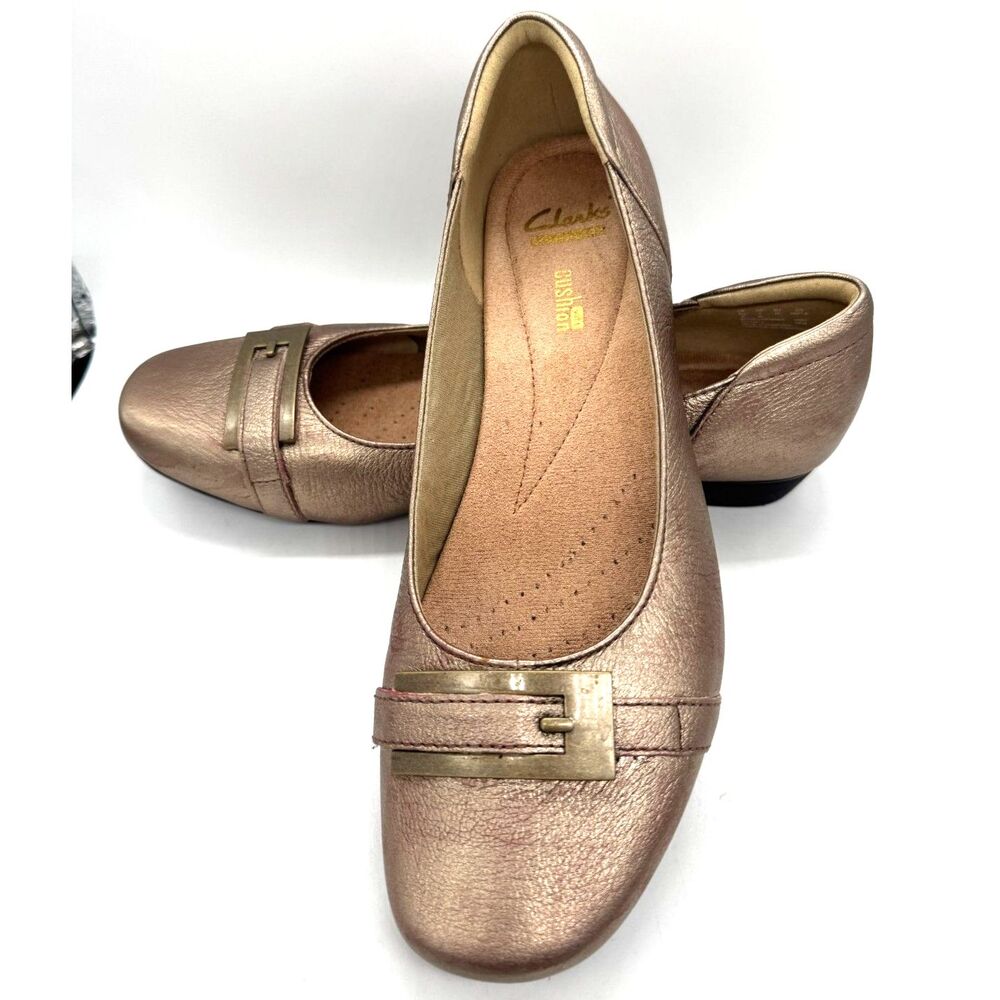 Clarks Collection Soft Sole Slip On Gold Color w/ Buckle W9